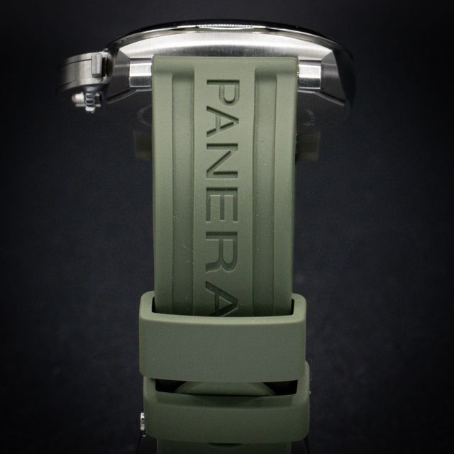 Panerai Luminor Quaranta PAM01304 Image 3